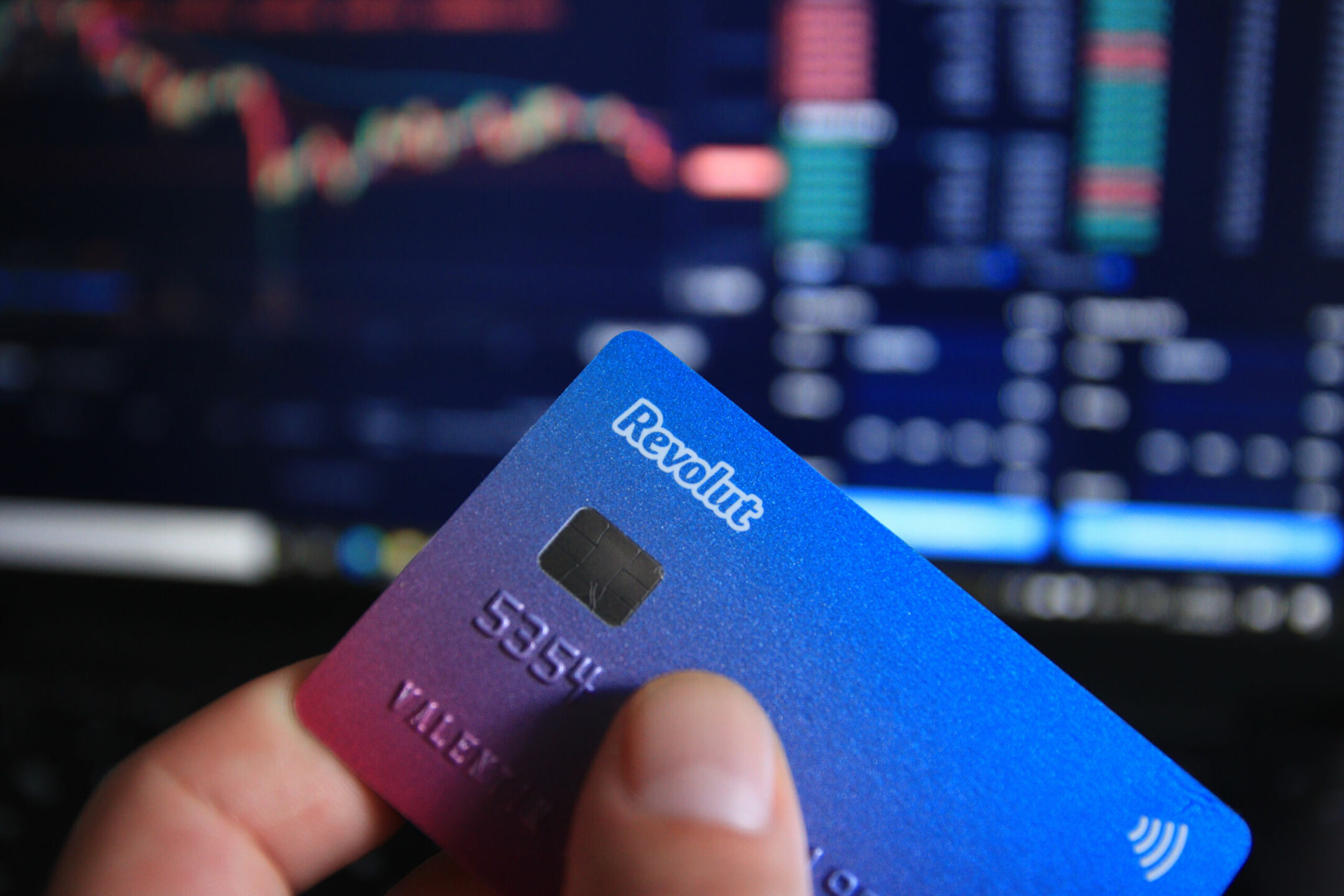 Revolut completa la vendita delle azioni: la valutazione è di 75 miliardi di dollari