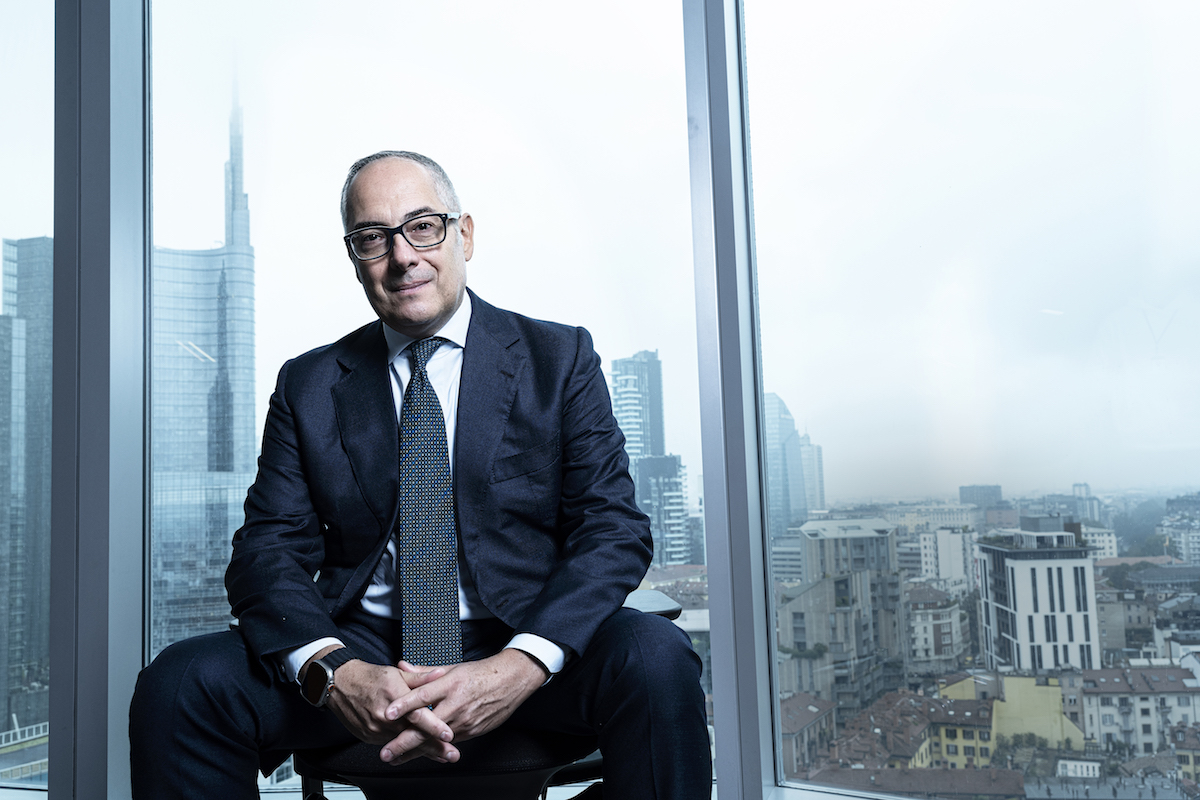 Cosmetici, gemelli digitali ed energia: tre esempi concreti di come l'IA generativa cambia il business