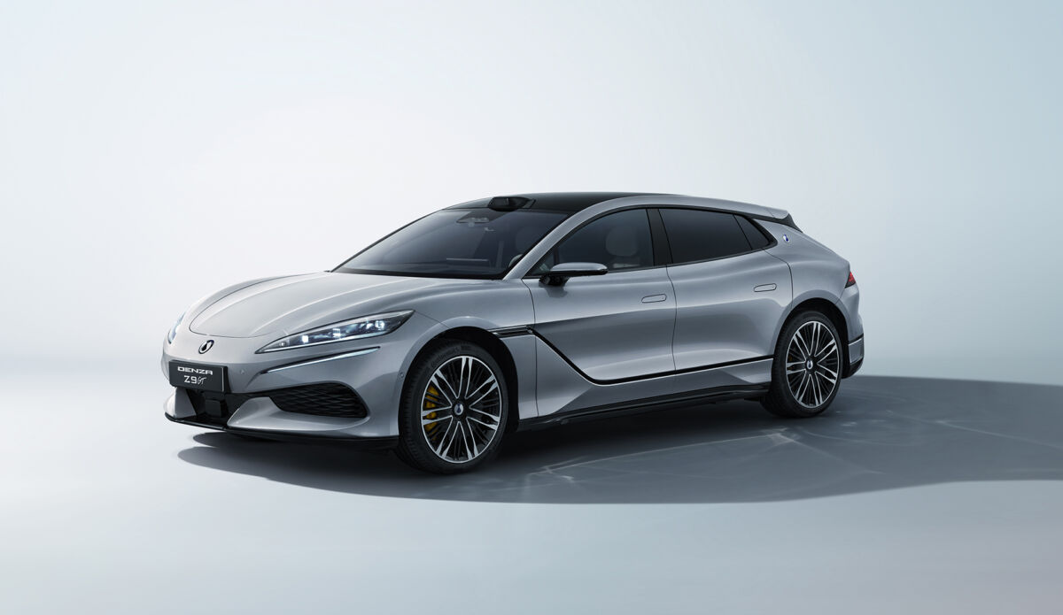 BYD, la svolta nella ricarica dei veicoli elettrici: Denza Z9GT introduce in Europa la ricarica Flash Charging