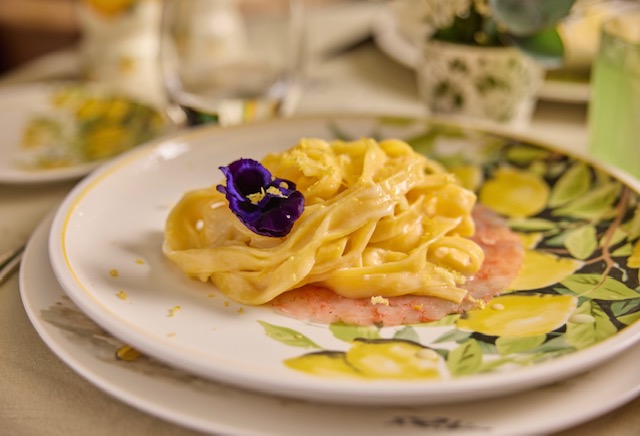 In un limoneto di Capri a Roma il lusso diventa un’esperienza “two destinations in one”
