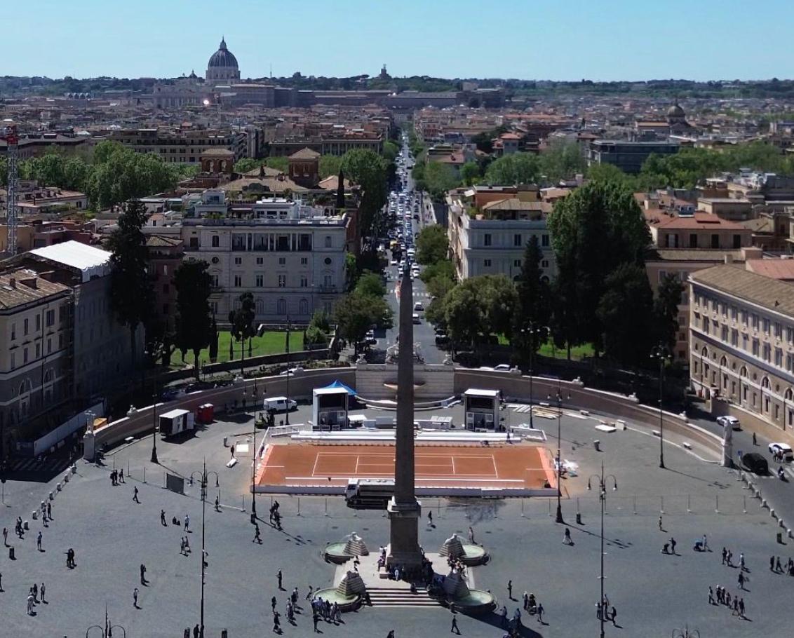 È Tennis Mania: Roma si tinge di sport, stile e nuove ritualità urbane