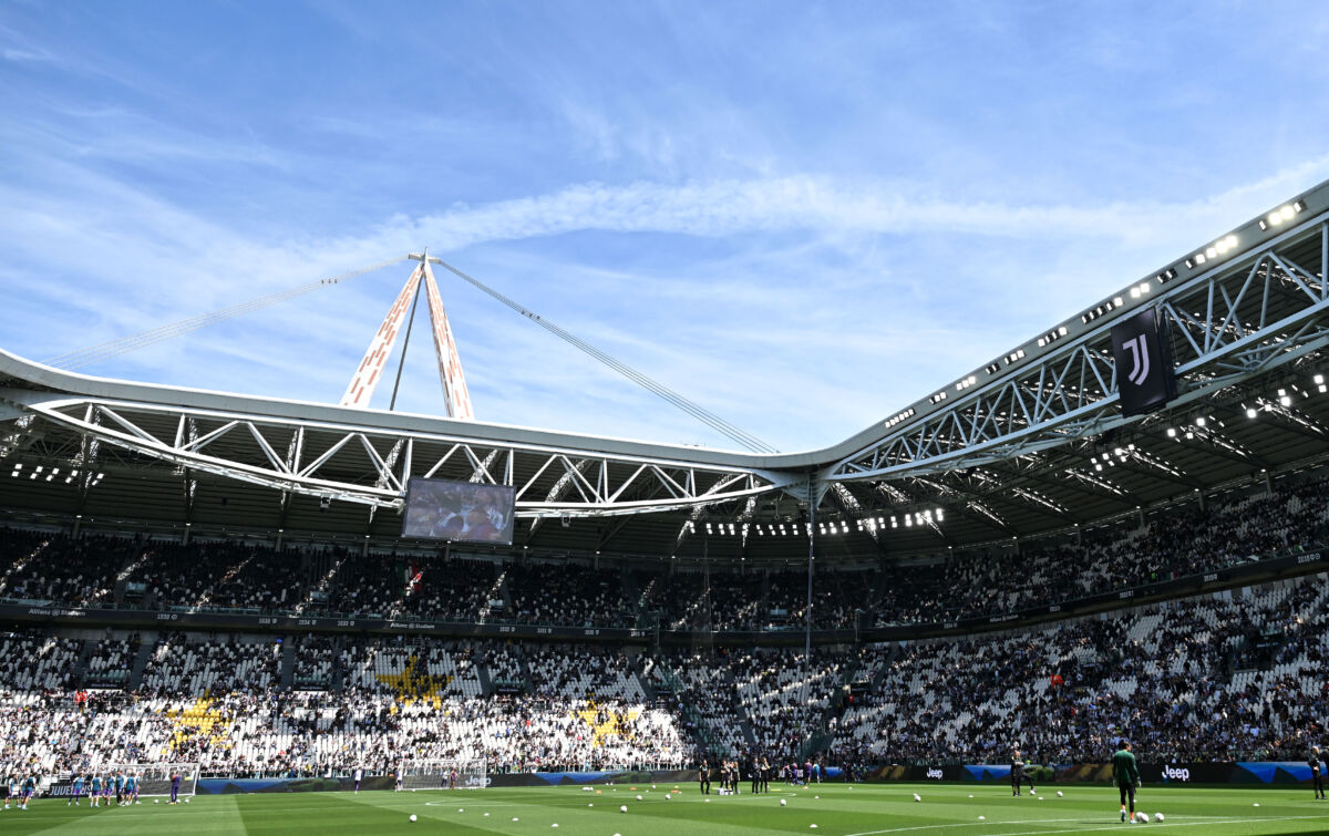 Cinque milioni di nuovi spettatori e 1,3 miliardi di indotto: perché il calcio italiano deve ripensare i suoi stadi