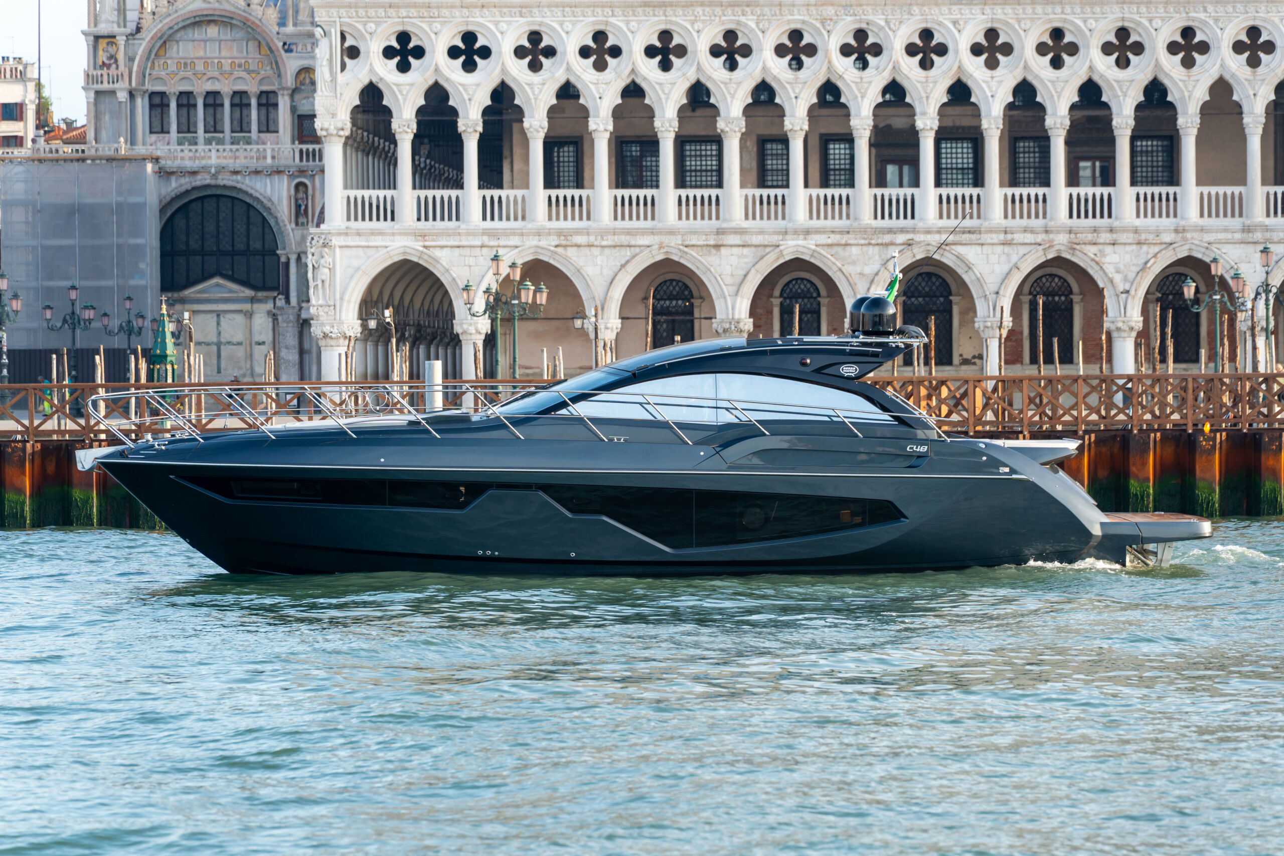Sessa Marine C48, una nuova misura del lusso