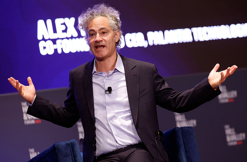 Il titolo Palantir vola a +29,5%: il ceo Alex Karp scala 67 posizioni nella classifica dei miliardari