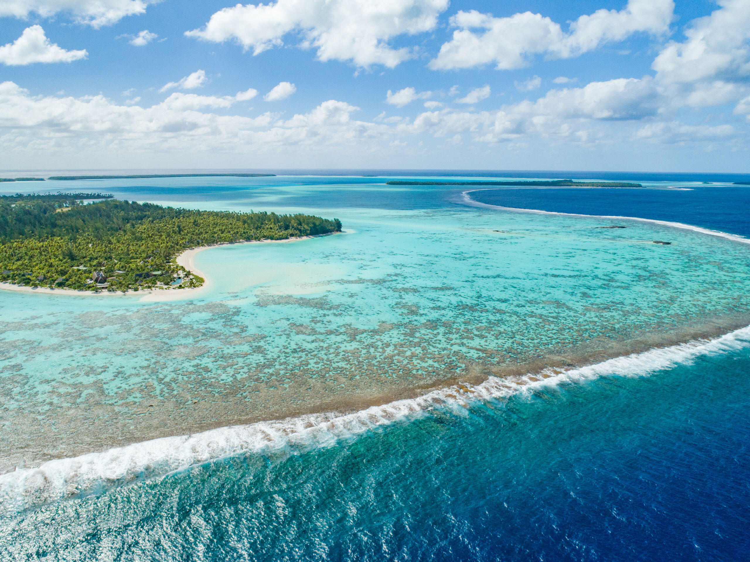 https://forbes.it/wp-content/uploads/2026/08/P2_08_TETIAROA_71_TT_charter-nautique-Tetiaroa_DJI_0894_%C2%A9-Tahiti-Fly-Shoot-4856x3640-1-scaled.jpg