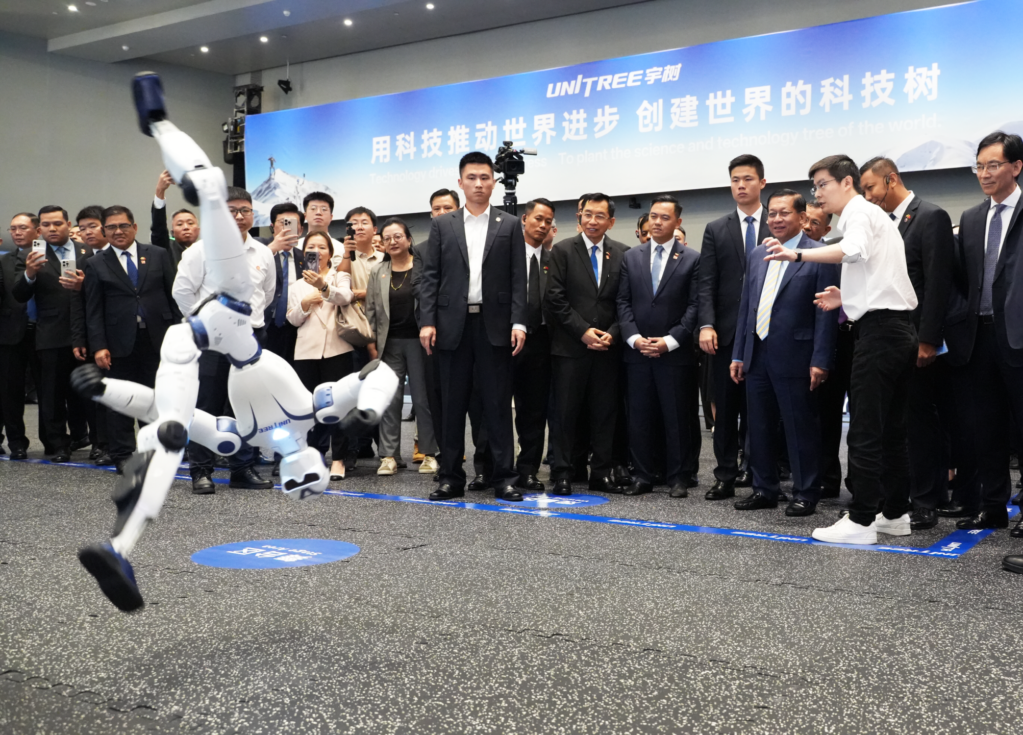 Unitree Robotics vola al debutto in Borsa: il fondatore Wang Xingxing ora ha un patrimonio di 16 miliardi di dollari