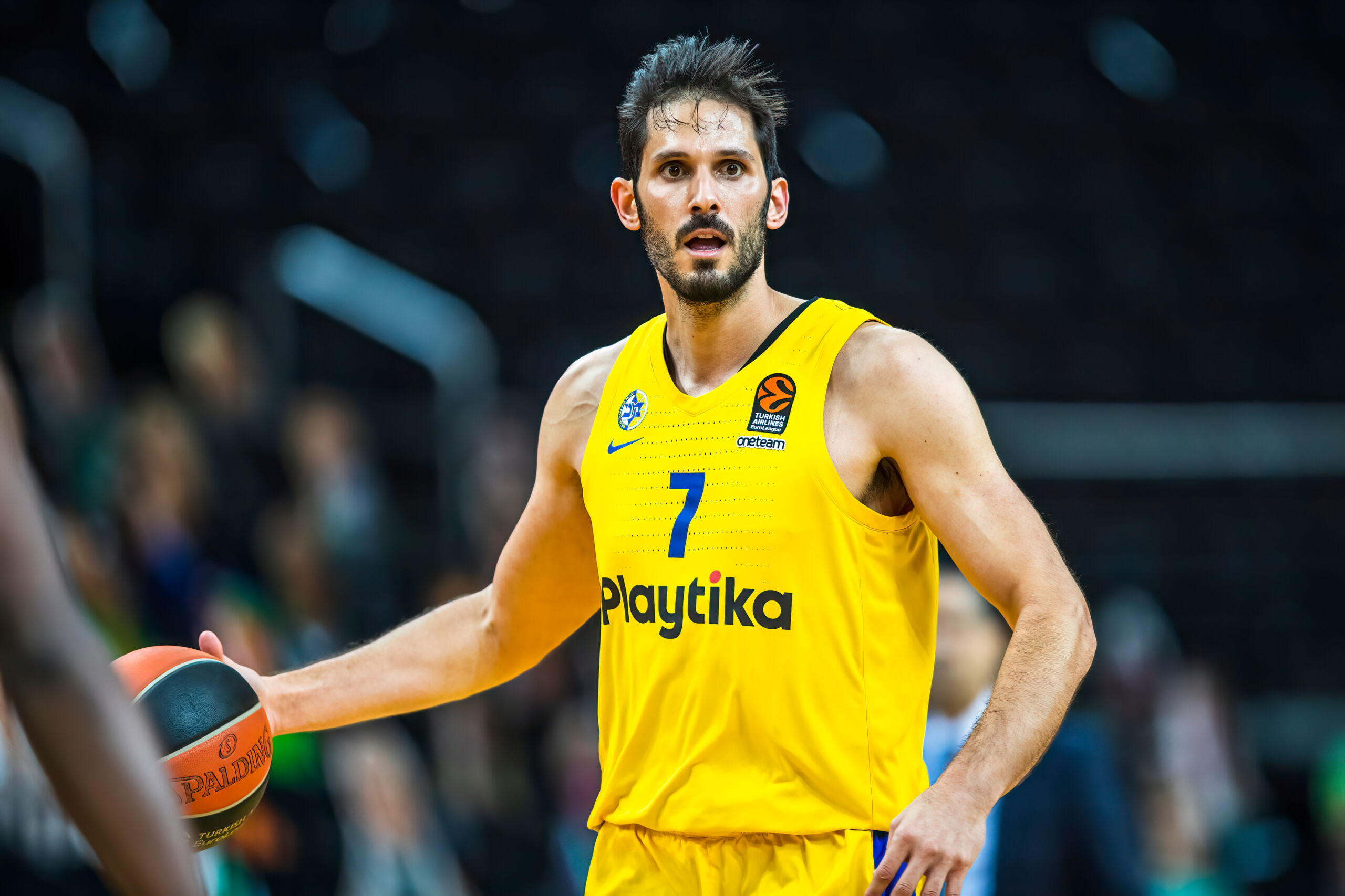 Dall’NBA agli unicorni dell’IA: come Omri Casspi ha costruito un fondo da 800 milioni di dollari
